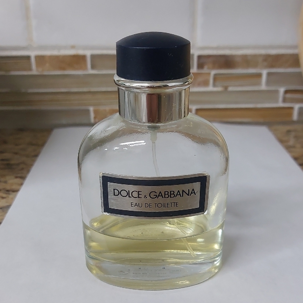 Dolce & Gabbana Eau de Toilette - Black Cap with Clear Bottle.Made In ITALY